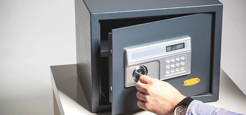 Jewelry Safe Unlocking Service in Rock Island, Illinois