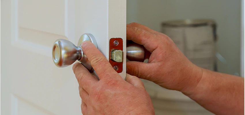 AAA Locksmiths For lock Replacement in Rock Island, Illinois