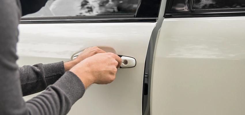 Unlock Car Door Service in Rock Island, IL